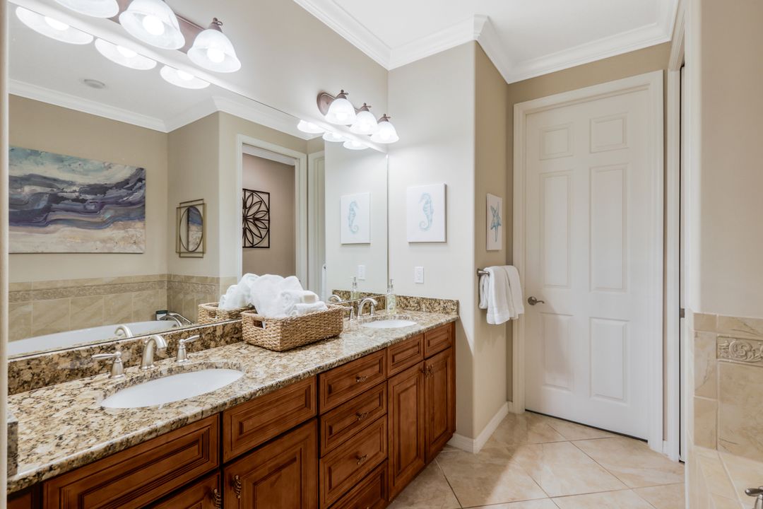 8964 Malibu St #1102, Naples, FL 34113