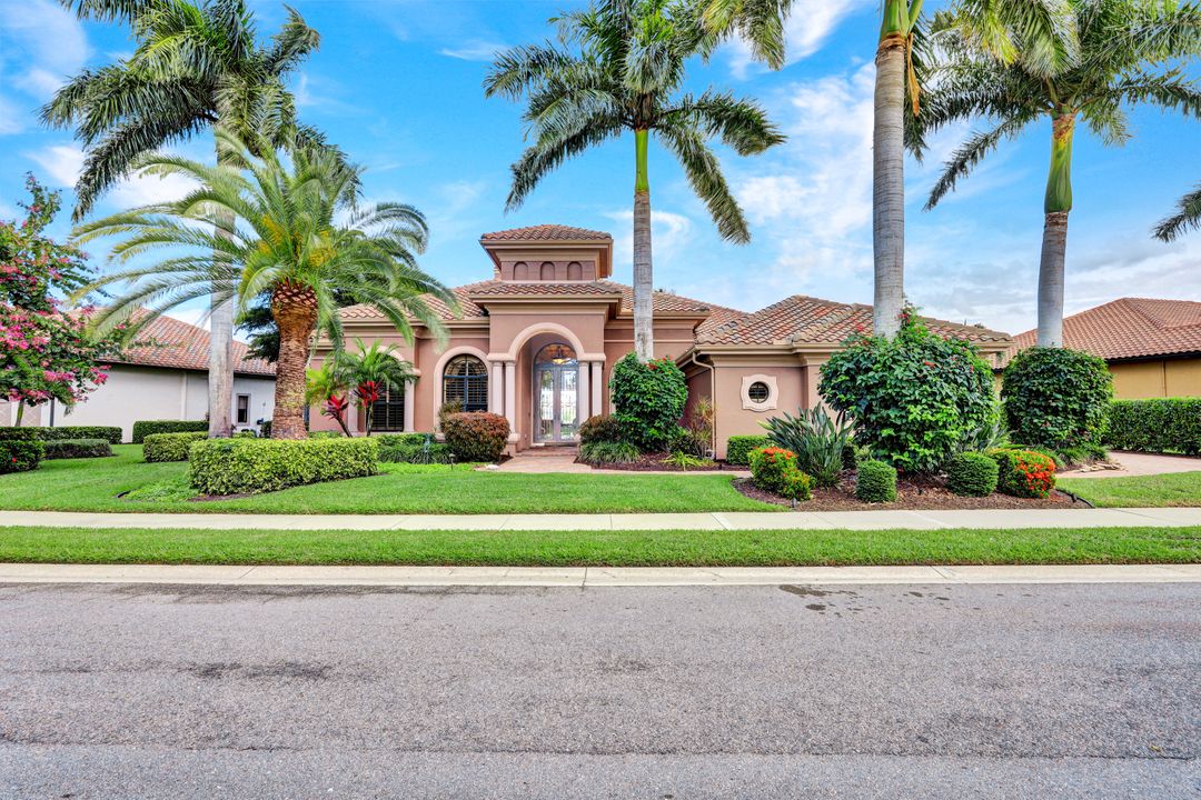 7322 Hagen Way, Naples, FL 34113