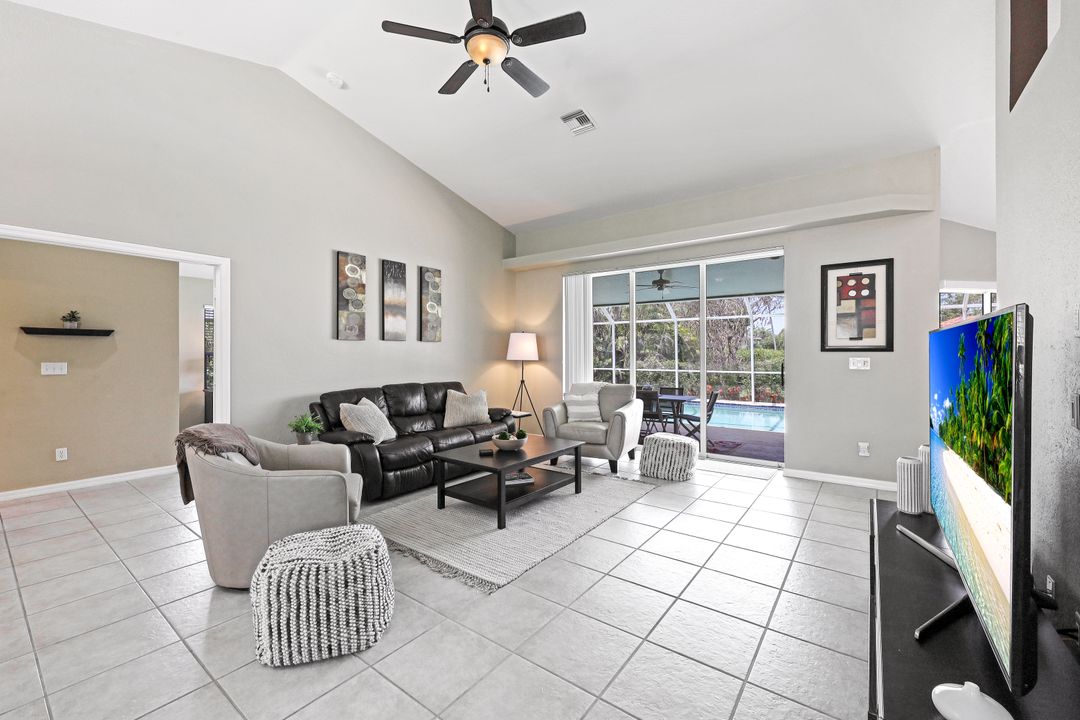 576 Somerset Ct, Marco Island, FL 34145