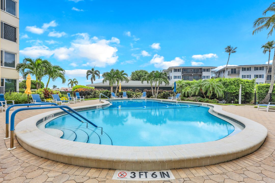 3410 Gulf Shore Blvd N #205, Naples, FL 34103