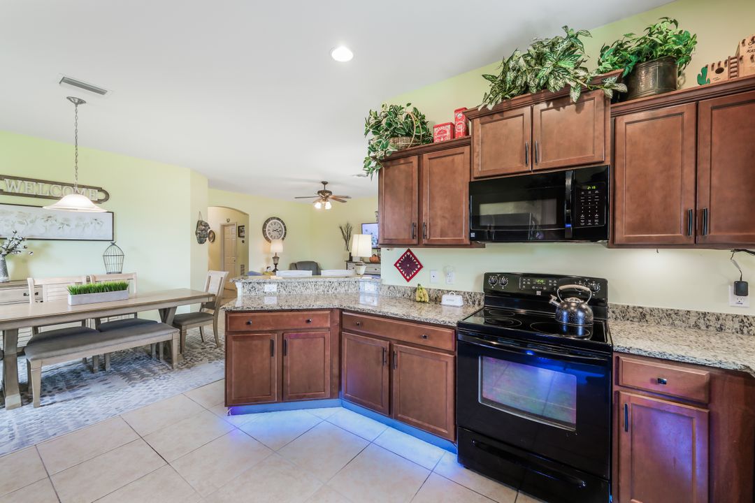 1120 SW 22nd Terrace, Cape Coral, FL 33991