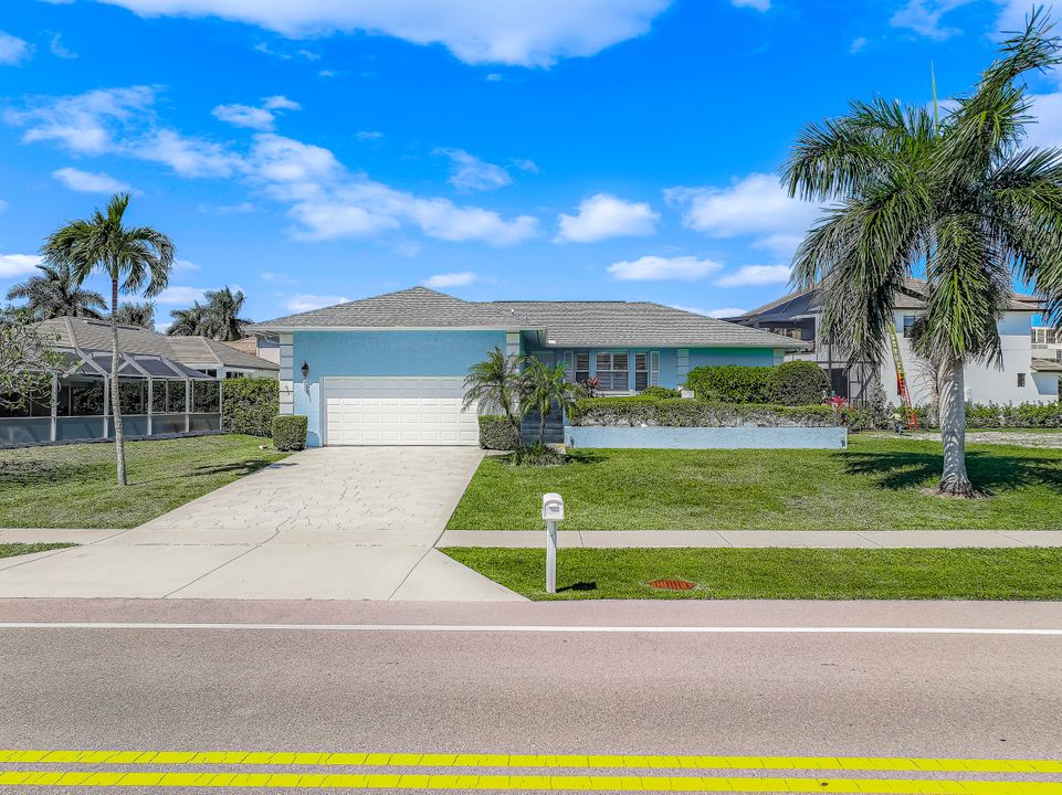 486 Landmark St, Marco Island, FL 34145