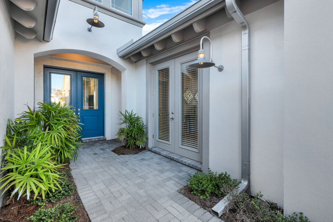 6333 Lyford Isle Dr, Naples, FL 34113