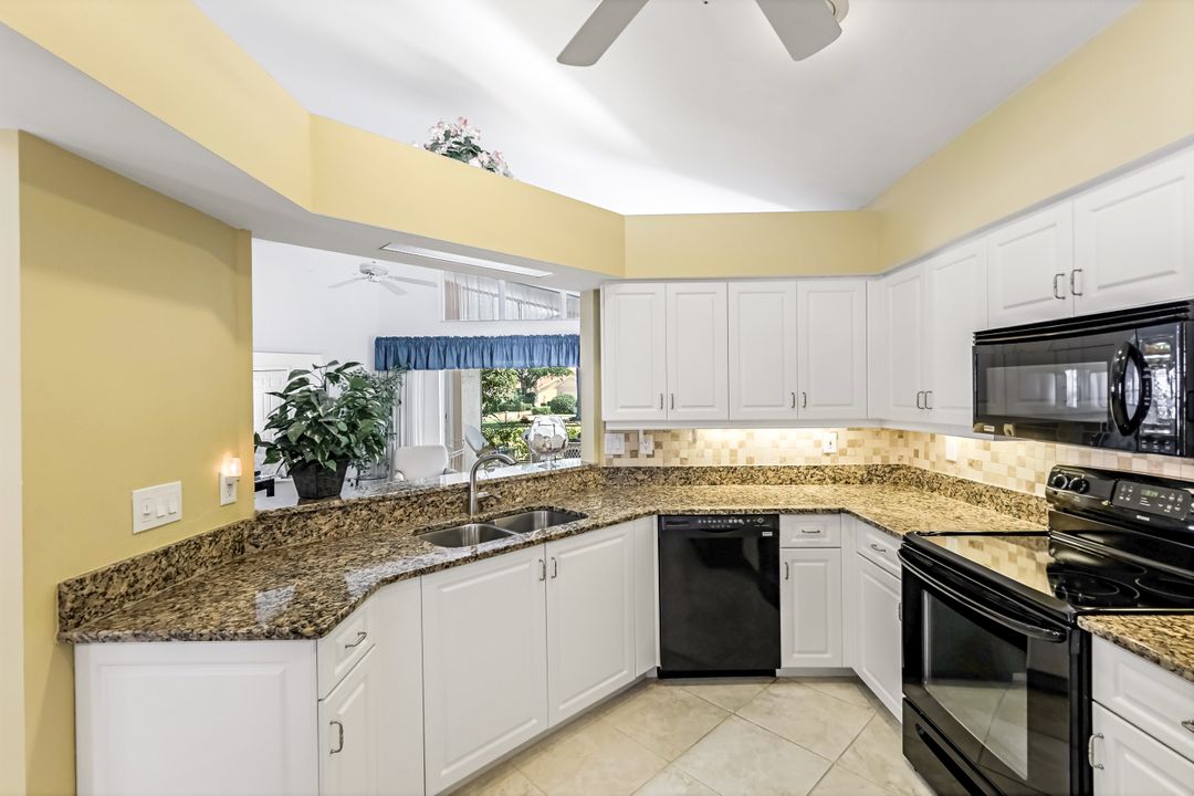 2836 Mizzen Way, Naples, FL 34109