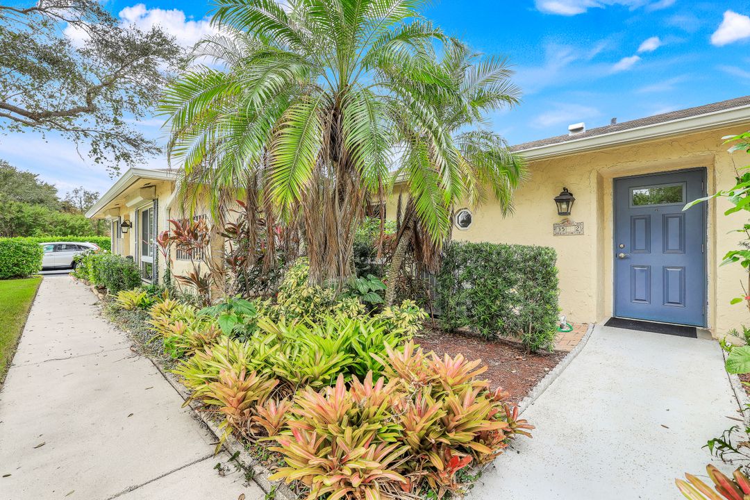 35 Glades Blvd #2, Naples, FL 34112