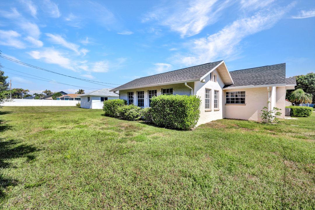 230 SW 39th St, Cape Coral, FL 33914