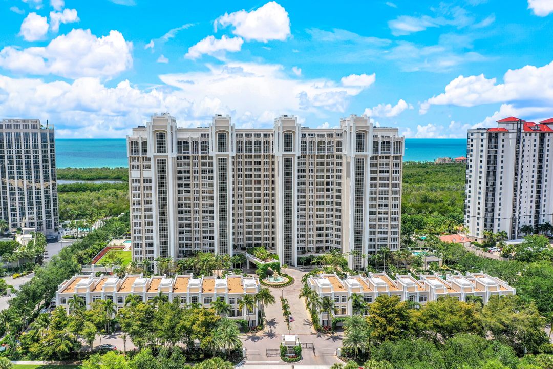 7117 Pelican Bay Blvd #1506, Naples, FL 34108