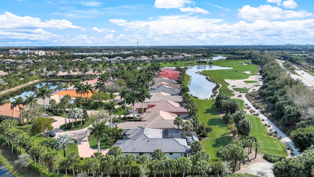 10340 Via Balestri Dr, Miromar Lakes, FL 33913