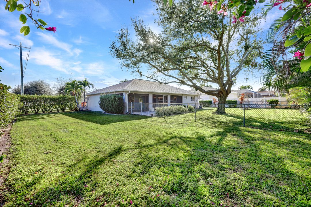 627 SE 18th Terrace, Cape Coral, FL 33990