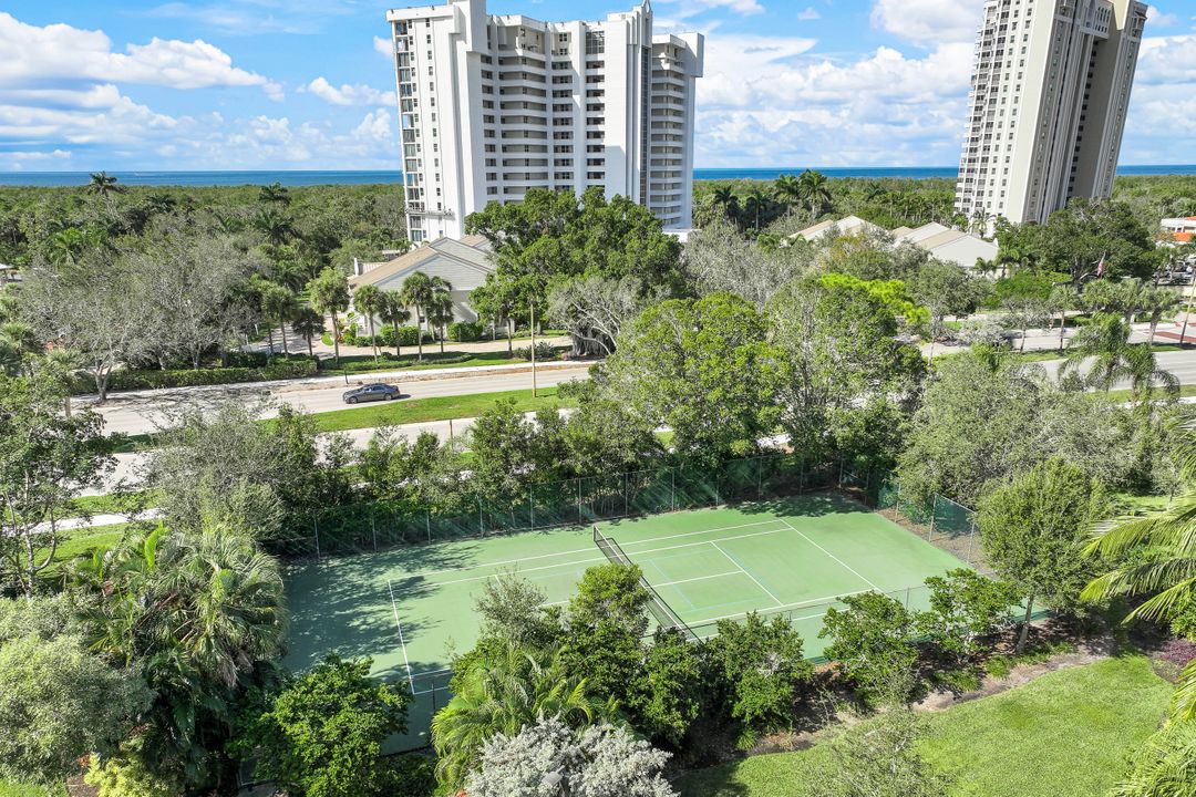 6320 Pelican Bay Blvd #T-7, Naples, FL 34108