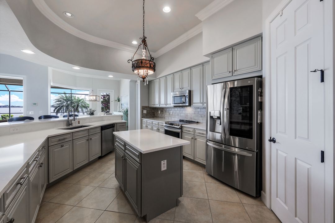 9406 Copper Canyon Ct, Naples, FL 34120