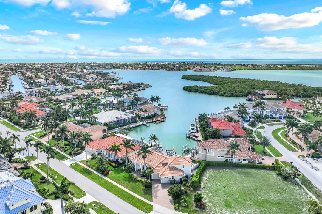 875 Hyacinth Ct, Marco Island, FL 34145