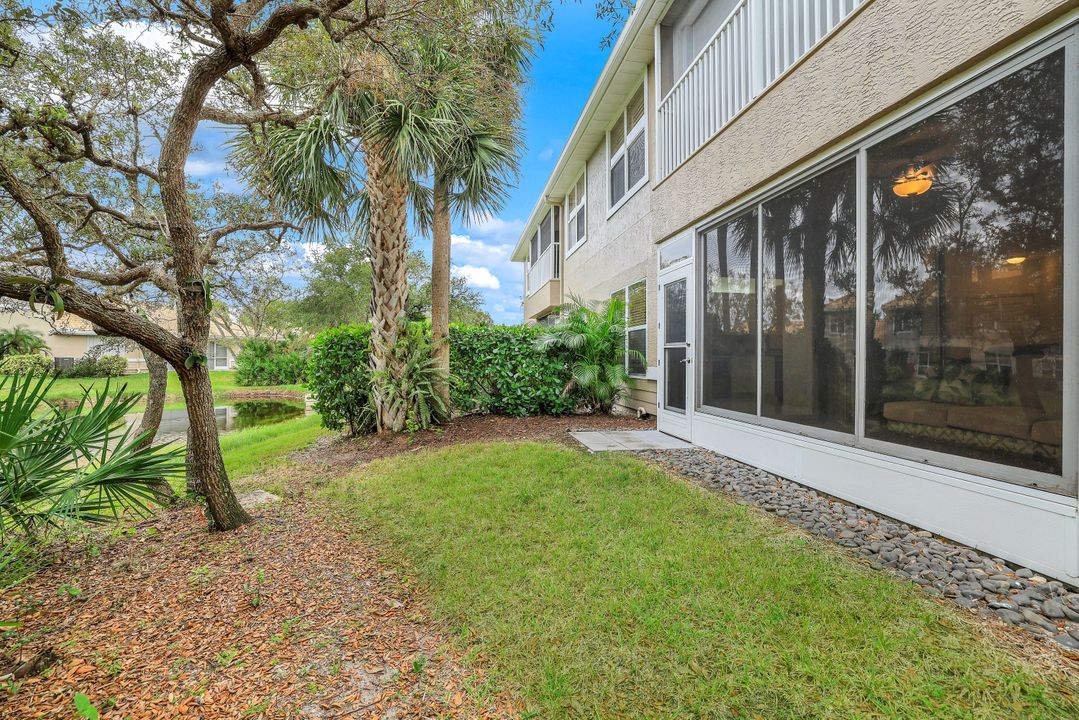 356 Emerald Bay Cir #P6, Naples, FL 34110