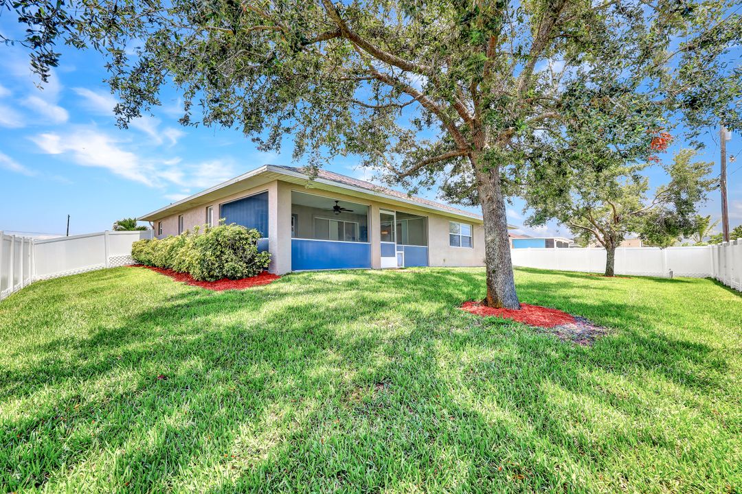 512 NE 2nd Ave, Cape Coral, FL 33909