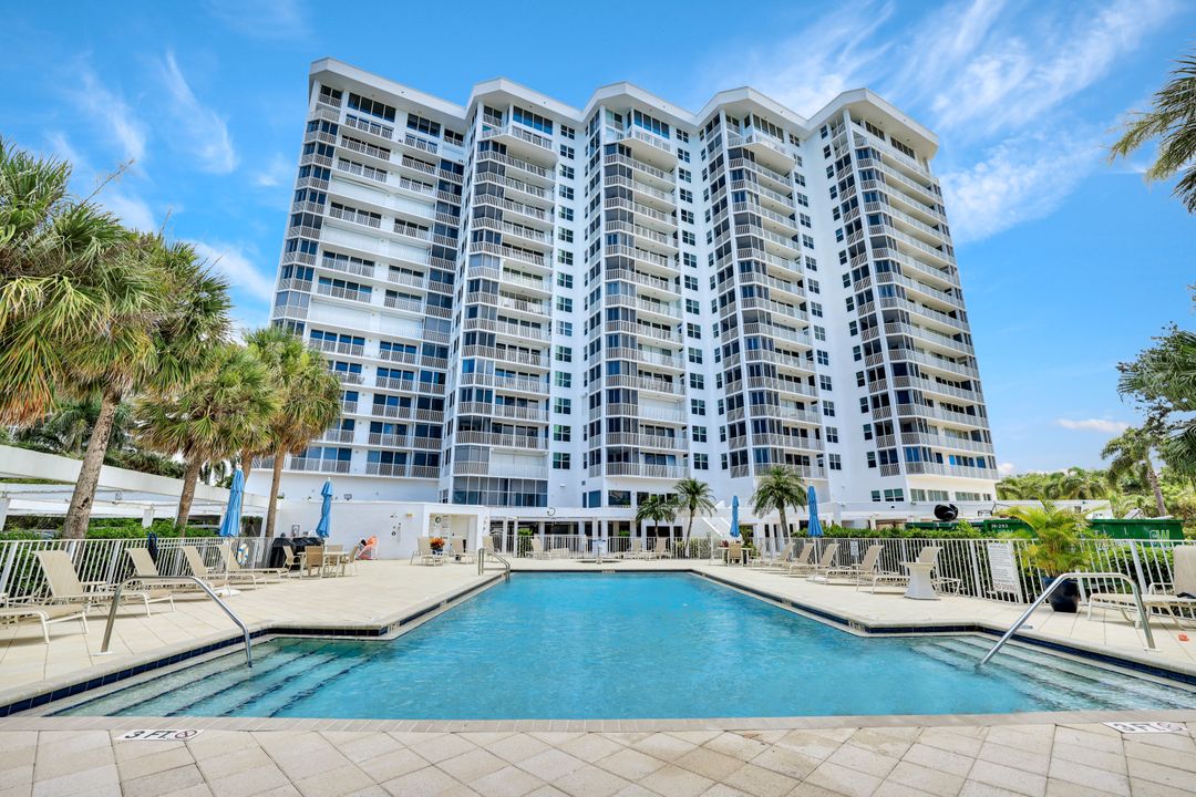 6361 Pelican Bay Blvd #904, Naples, FL 34108