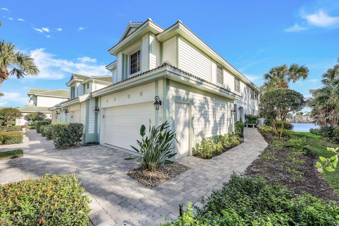 4125 Bayhead Dr #102, Bonita Springs, FL 34134