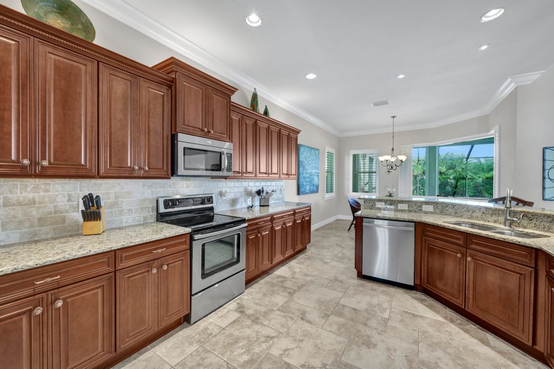 9341 Slate Ct, Naples, FL 34120