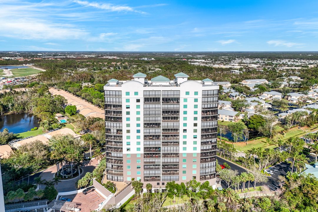 455 Cove Tower Dr #902, Naples, FL 34110