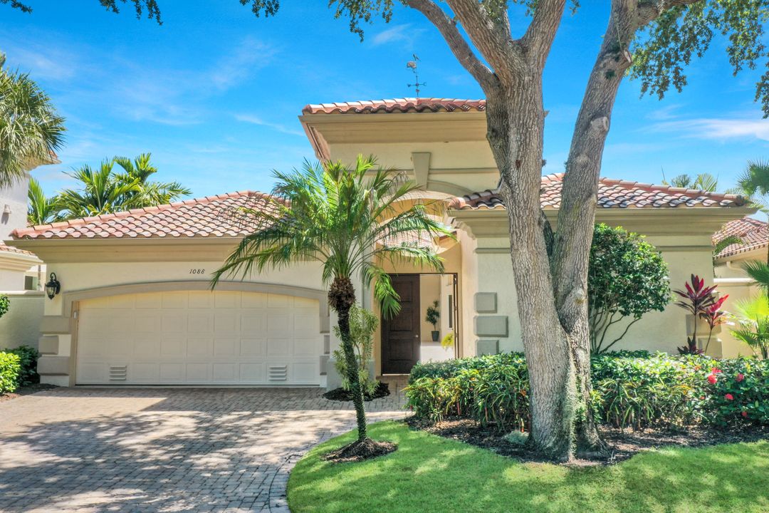 1088 Grand Isle Dr, Naples, FL 34108