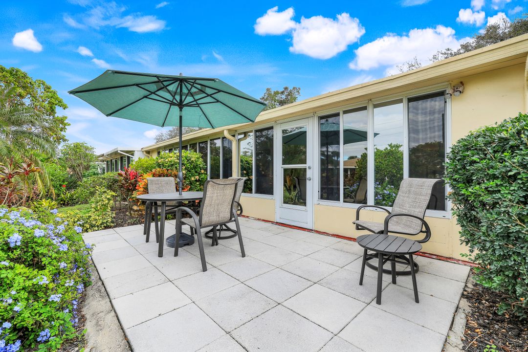 35 Glades Blvd #2, Naples, FL 34112