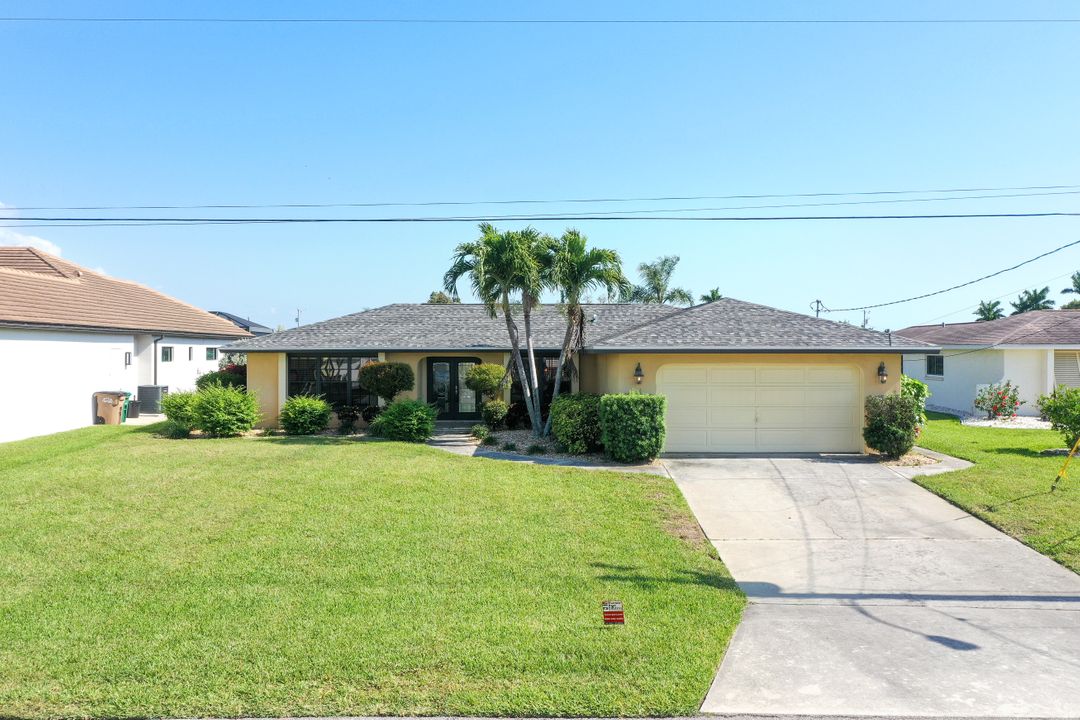 1010 SE 43rd St, Cape Coral, FL 33904