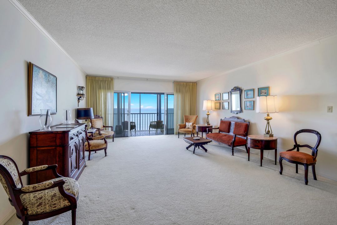 2885 Gulf Shore Blvd N #703, Naples, FL 34103