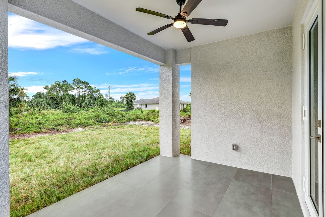 833 Da Vinci Ave S, Lehigh Acres, FL 33974