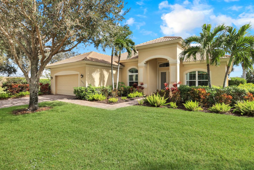 10395 Yorkstone Dr, Bonita Springs, FL 34135