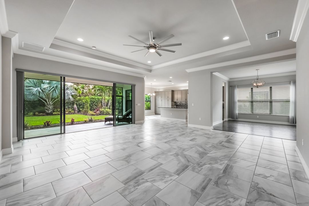 4609 Azalea Dr, Naples, FL 34119