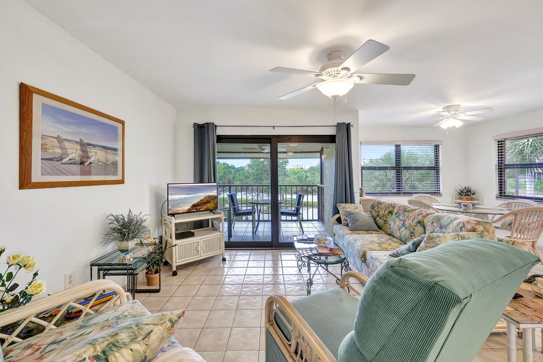 1510 Mainsail Dr #3, Naples, FL 34114