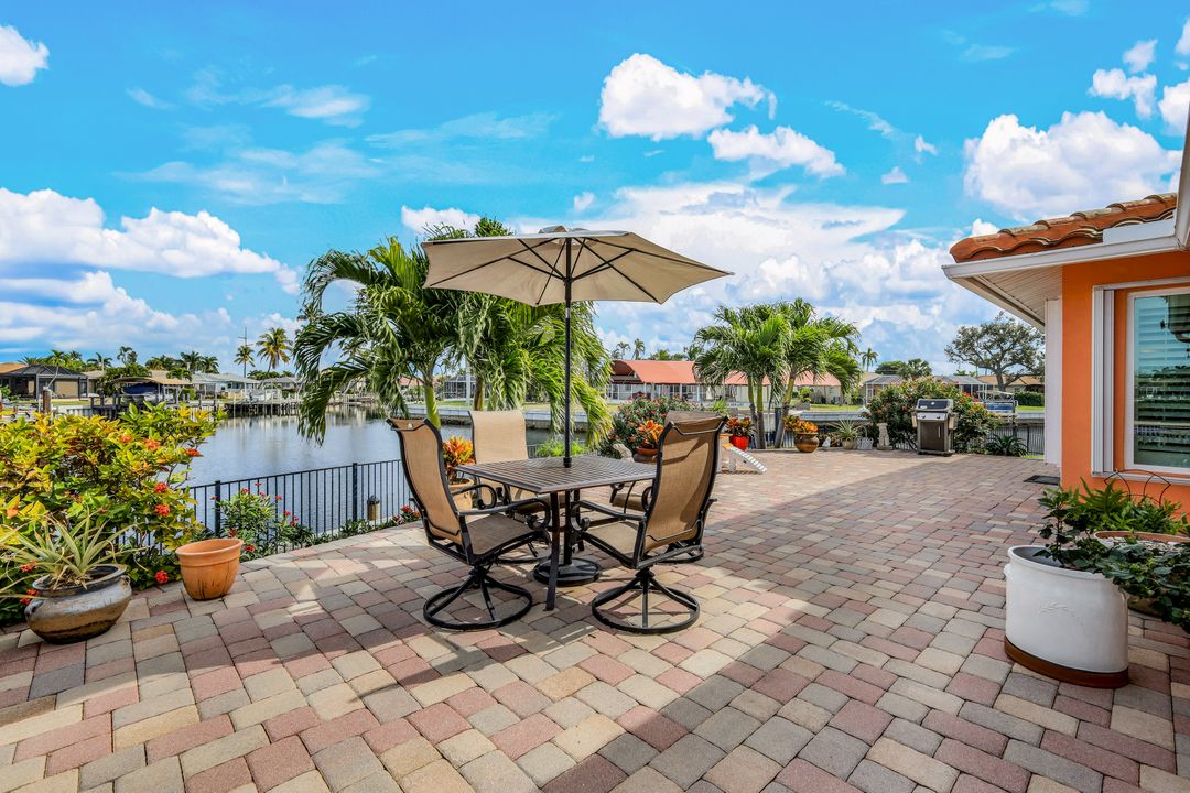 855 Willow Ct, Marco Island, FL 34145