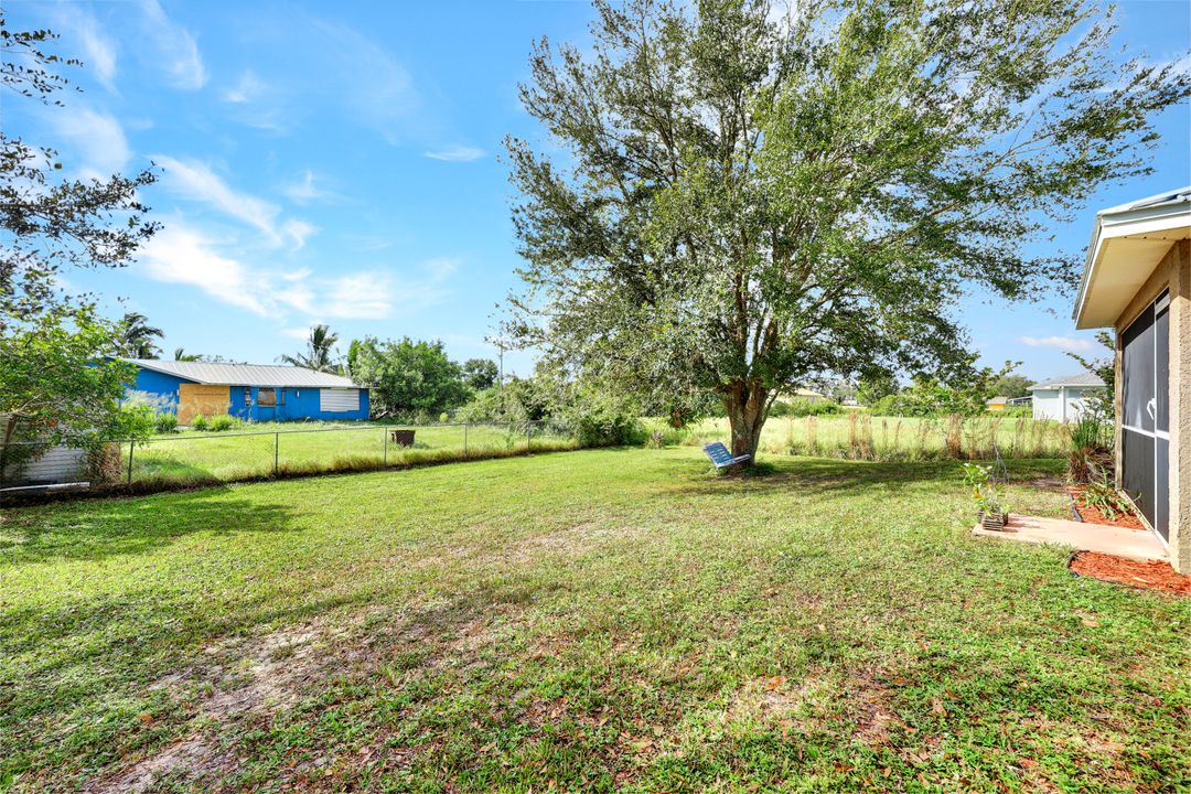 3915 9th St SW, Lehigh Acres, FL 33976