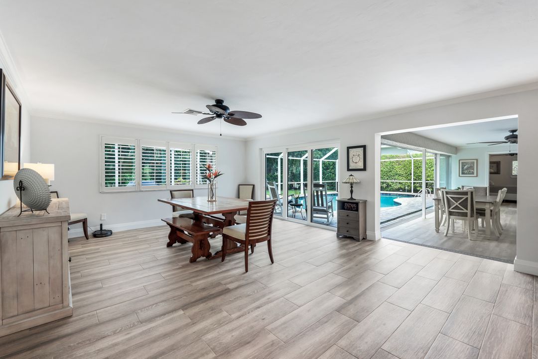 636 Park Shore Dr, Naples, FL 34103