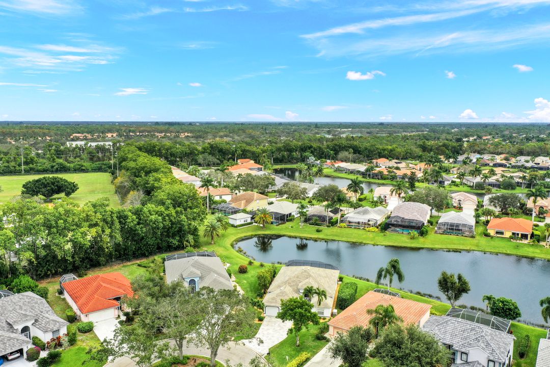 8941 Springwood Ct, Bonita Springs, FL 34135