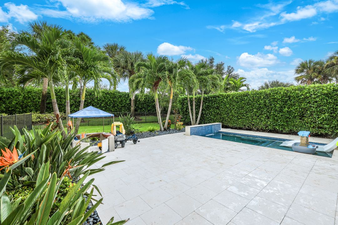 4119 Zelkova Ct, Naples, FL 34119