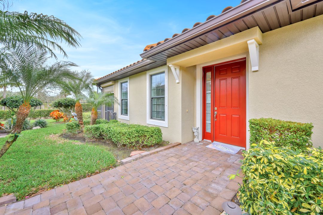 8087 Calle Canovas St, Naples, FL 34114