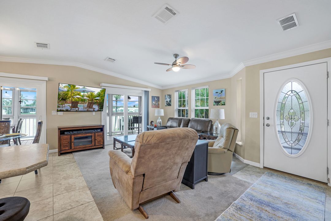 1015 Diamond Lake Cir, Naples, FL 34114