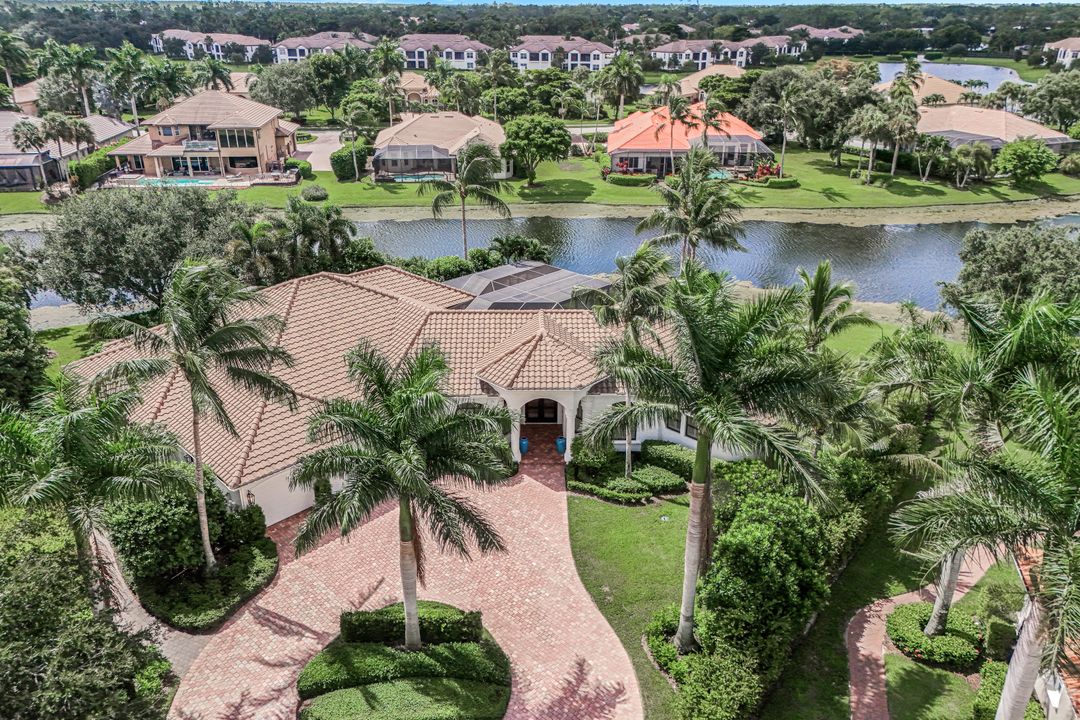 7722 Trent Ct, Naples, FL 34113