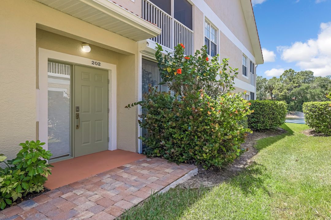 5360 Andover Dr #202, Naples, FL 34110