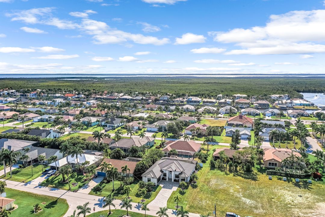 5210 SW 27th Ave, Cape Coral, FL 33914