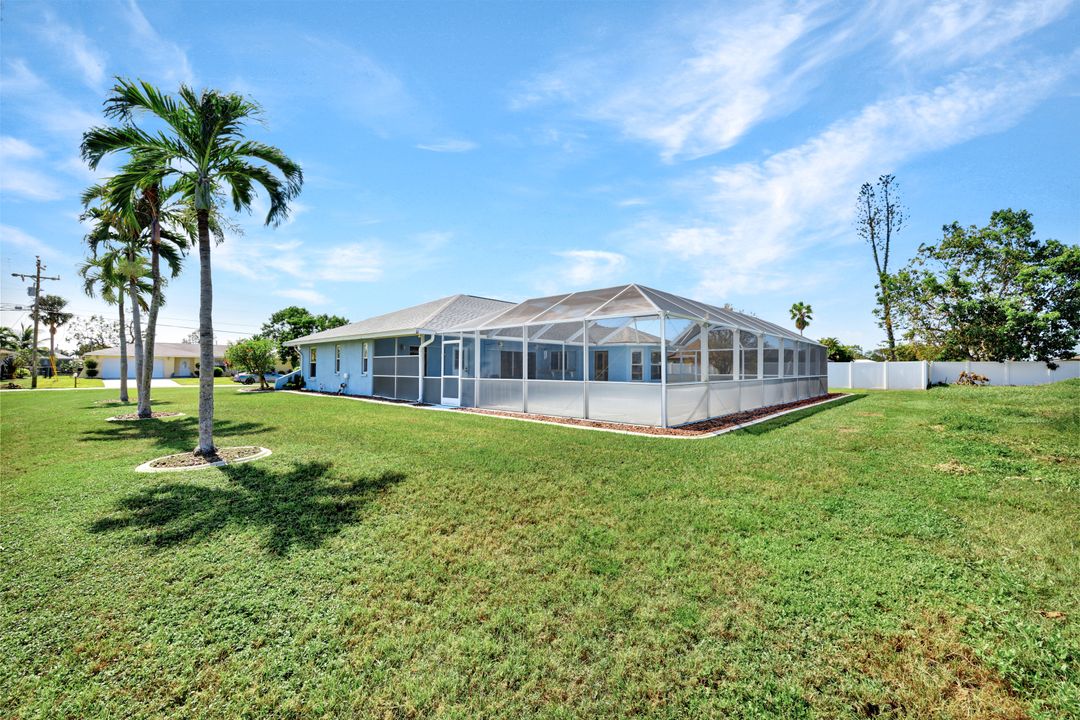 1453 SE 15th Terrace, Cape Coral, FL 33990