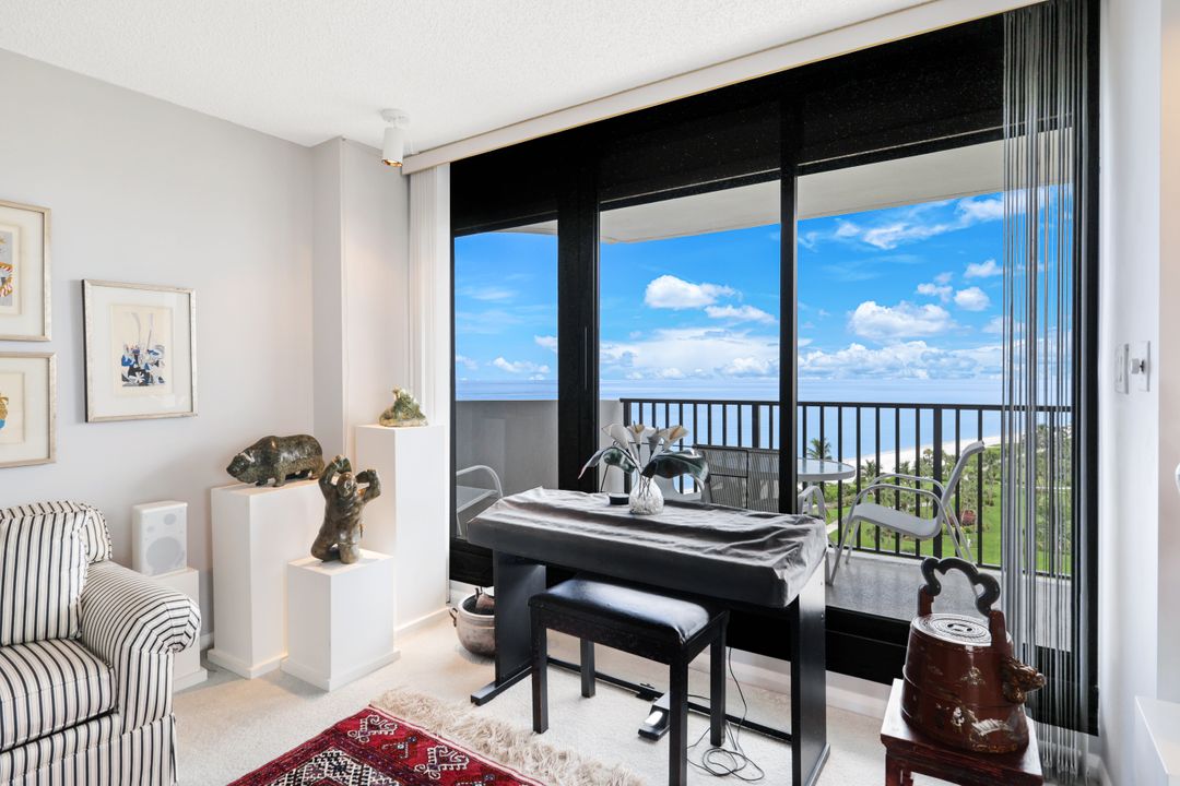 4005 Gulf Shore Blvd N #1001, Naples, FL 34103