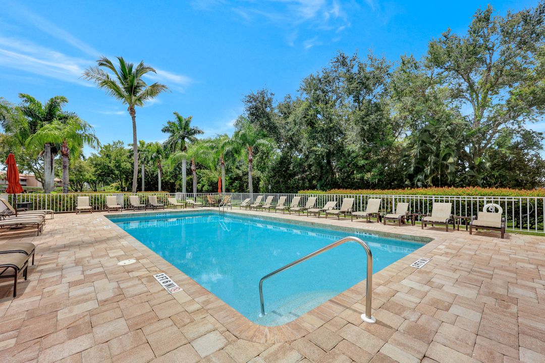 7340 Glenmoor Ln #3105, Naples, FL 34104