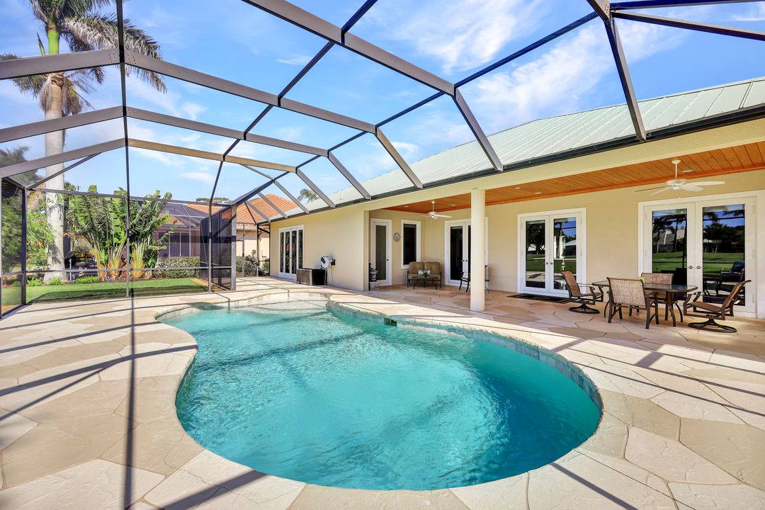 540 Harbour Dr, Naples, FL 34103