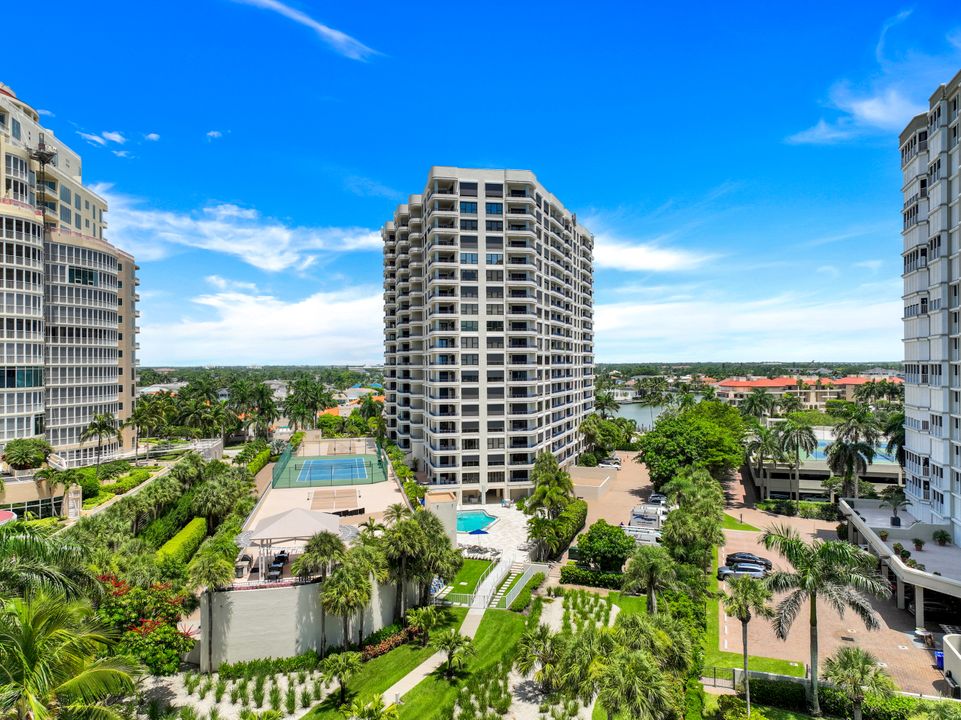 4451 Gulf Shore Blvd N #405, Naples, FL 34103