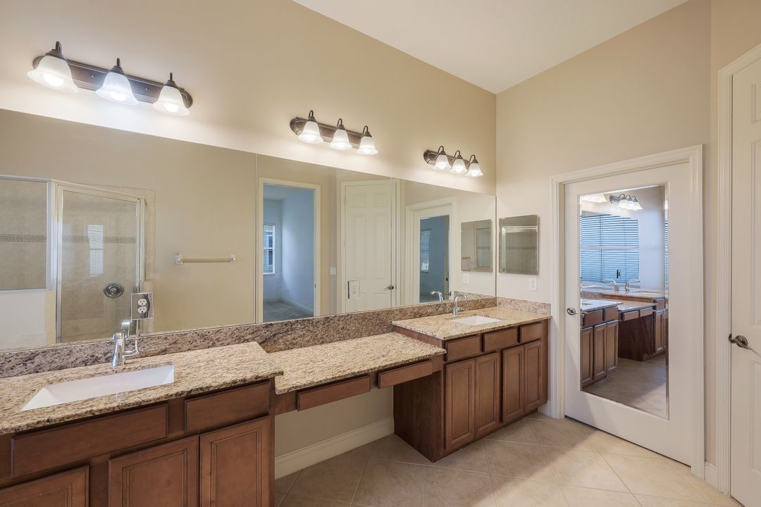 1747 Sarazen Pl, Naples, FL 34120