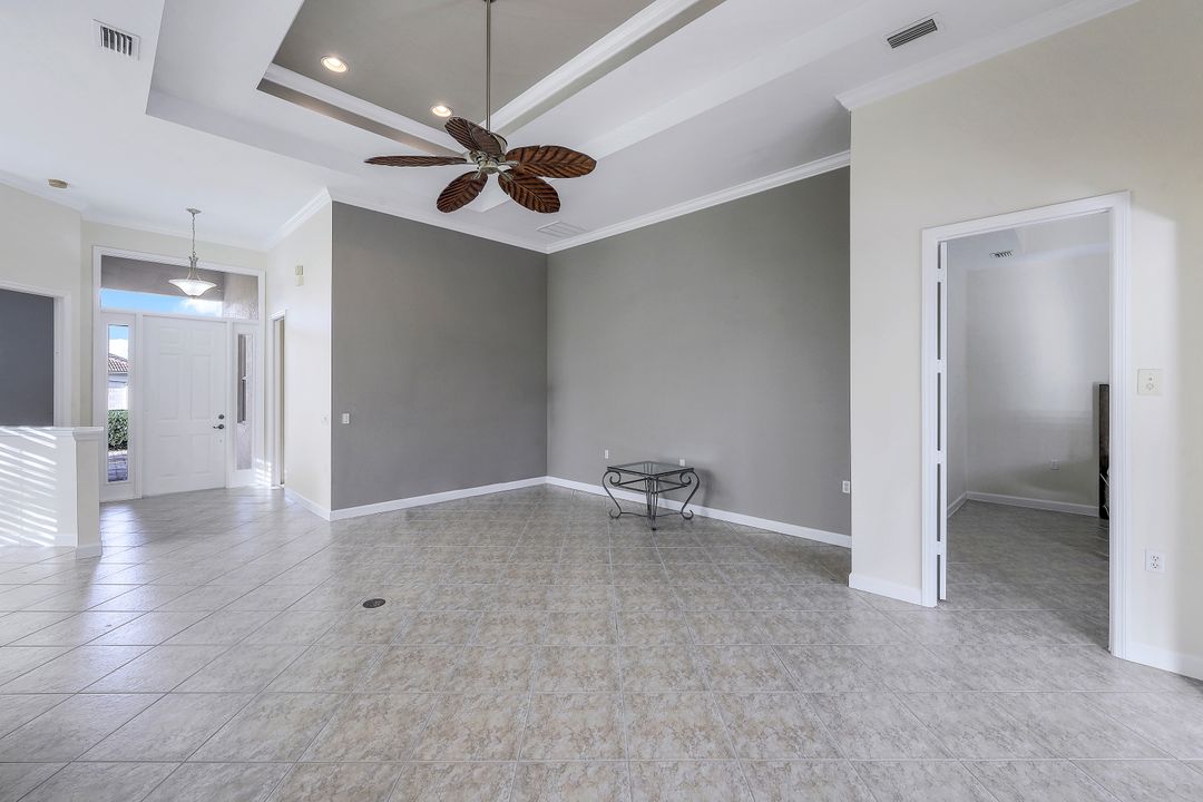 3350 Sandpiper Way, Naples, FL 34109