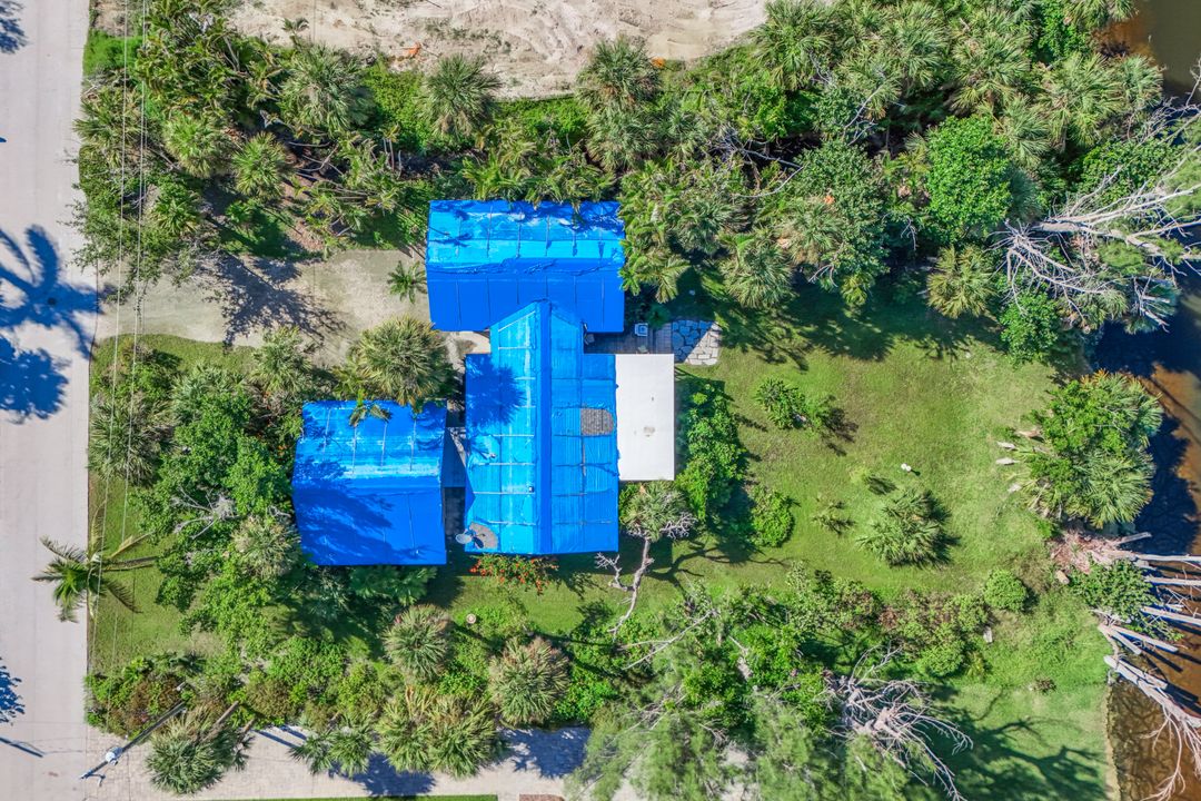 231 Palm Lake Dr, Sanibel, FL 33957