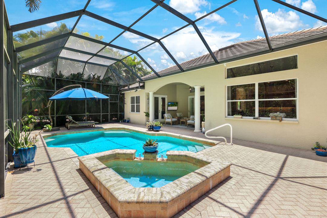 9641 Wilshire Lakes Blvd, Naples, FL 34109