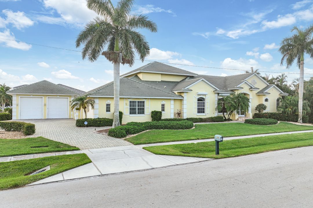 514 N Barfield Dr, Marco Island, FL 34145